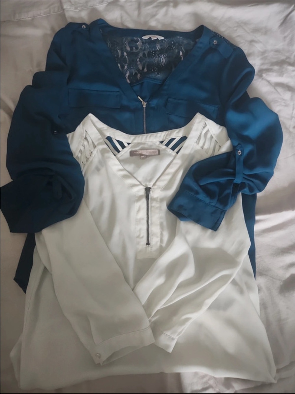 Forever 21 Teal and White V-Neck Zip Blouses - Pair